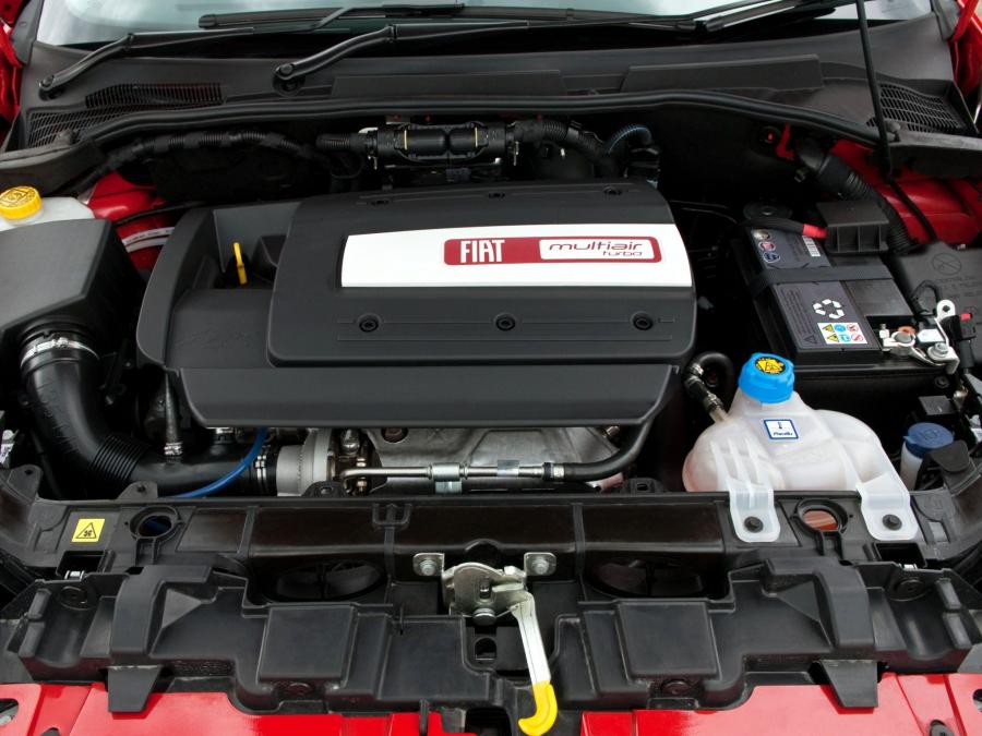  Fiat Punto 3-Door 2012 года  (UK) (фото 4 из 13)